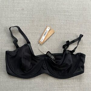 SKIMS Black Bra - Mesh